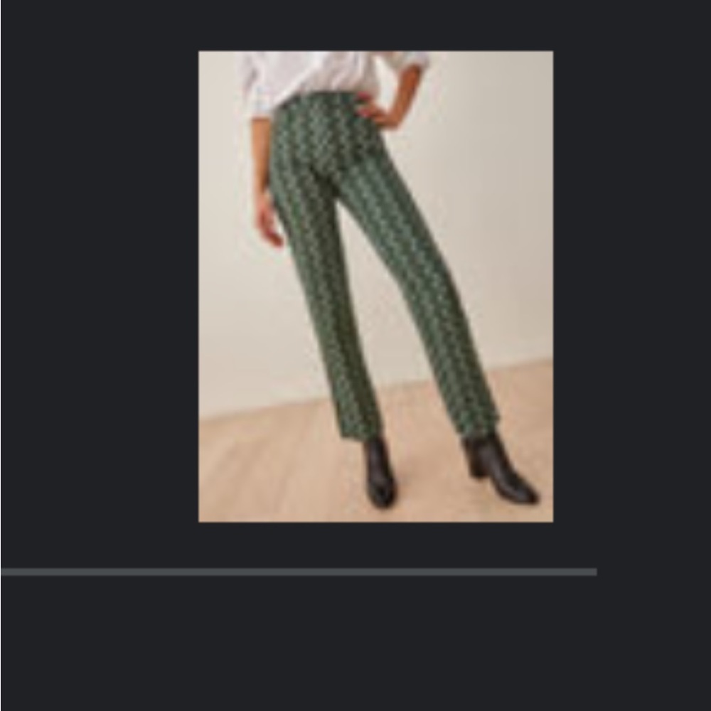 Reformation mod high rise straight jeans in green. Only worn once!